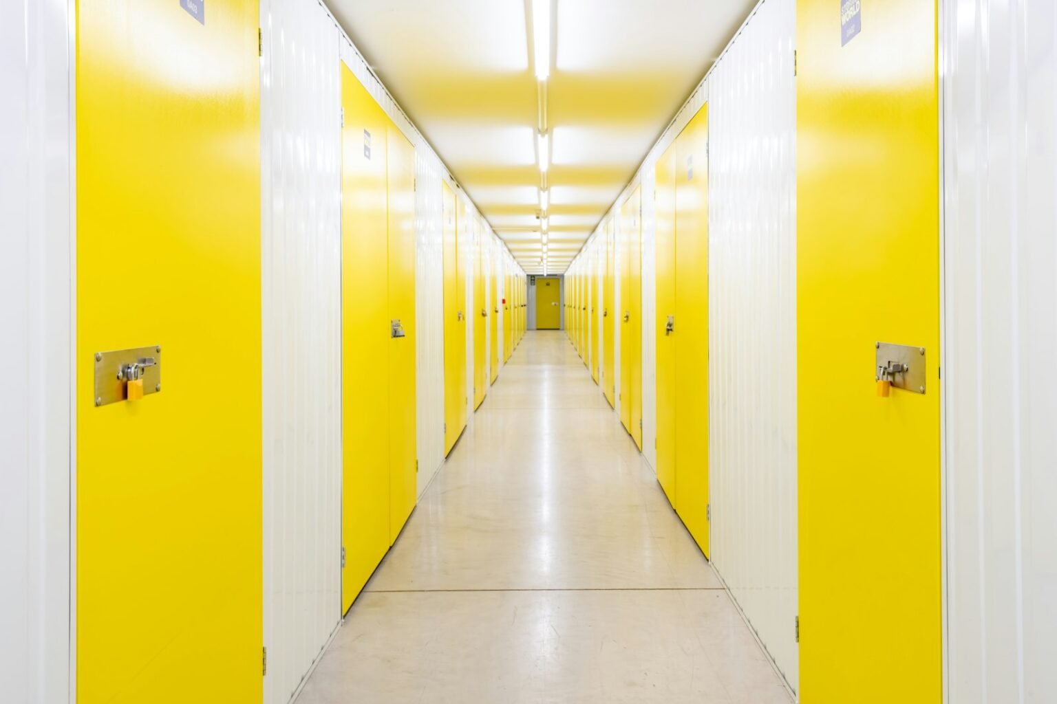 Storage units london